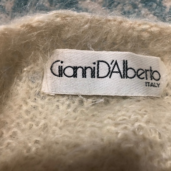 Warm winter sweather - Picture 6 of 9